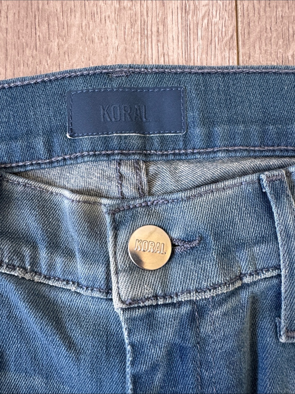 Koral Y2K Low Rise Bootcut Flare Jeans 25 Stretch Denim Minimalist Coquette NWT - Picture 4 of 9